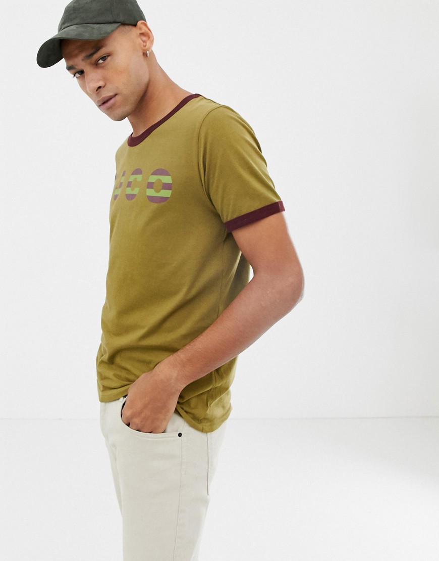 Nudie Jeans Co - Kurt - T-shirt met logo en gestreepte randen in kaki-Groen