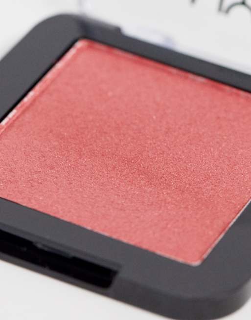 NYX Professional Makeup – Blush Glow – Róż w pudrze – Risky Business, 2 z 4