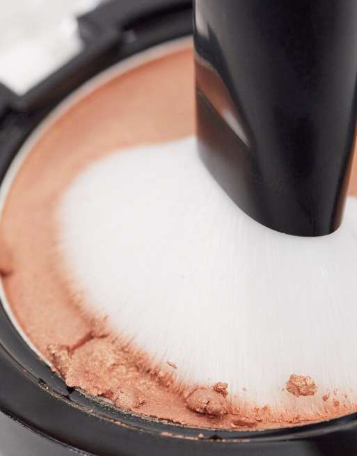 NYX Professional Makeup High Glass Powder Brush, 4 of 4