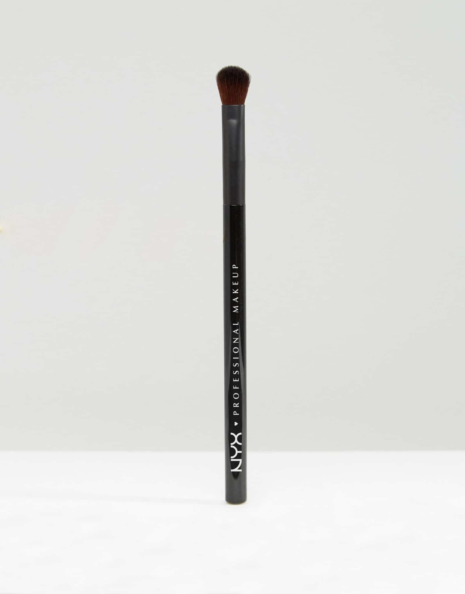 NYX Professional Makeup - Профессиональная кисть для растушевки