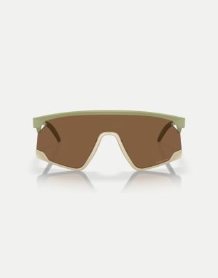 Oakley Bxtr shield sunglasses with brown lens in matte fern-Green