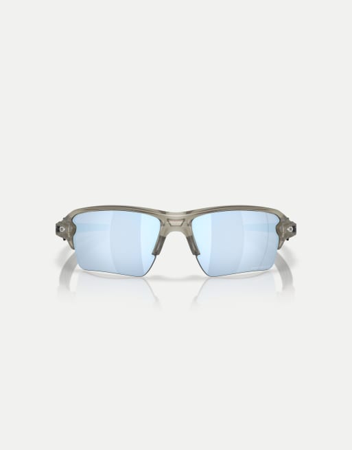 Oakley - Flak® 2.0 - Gafas de sol gris tinta mate rectangulares extragrandes con lentes azules efecto espejo polarizadas, 2 de 3