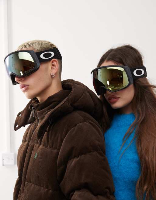 Oakley flight tracker ski goggles in black and gold | ASOS