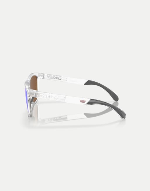 Oakley – Frogskins™ Range – Runde Sonnenbrille in mattem Transparent mit verspiegelten lila Gläsern, 2 von 3