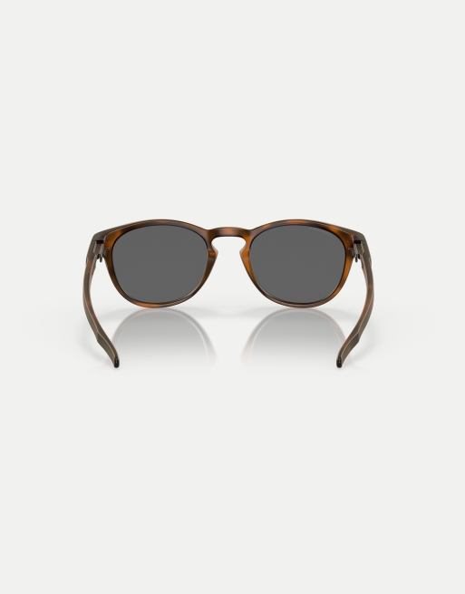 Oakley – Latch™ – Runde Sonnenbrille in mattbrauner Schildpatt-Optik mit grauen verspiegelten Gläsern, 4 von 4