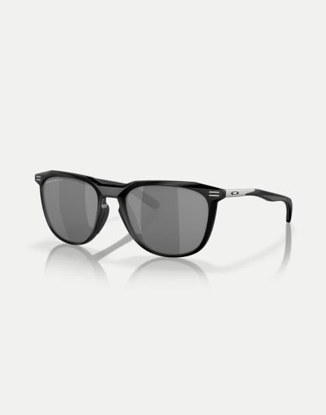 Oakley – Thurso – Quadratische Sonnenbrille in mattem Schwarz mit grau verspiegelten, polarisierten Gläsern - view 1