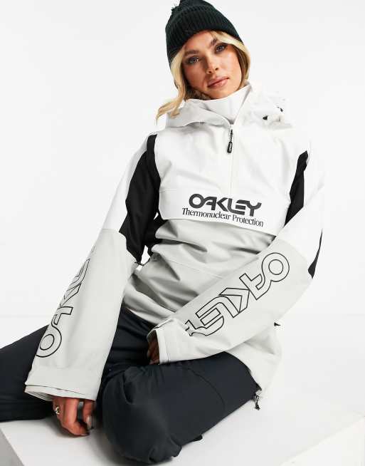 Oakley TNP insulated anorak ski jacket in white/gray