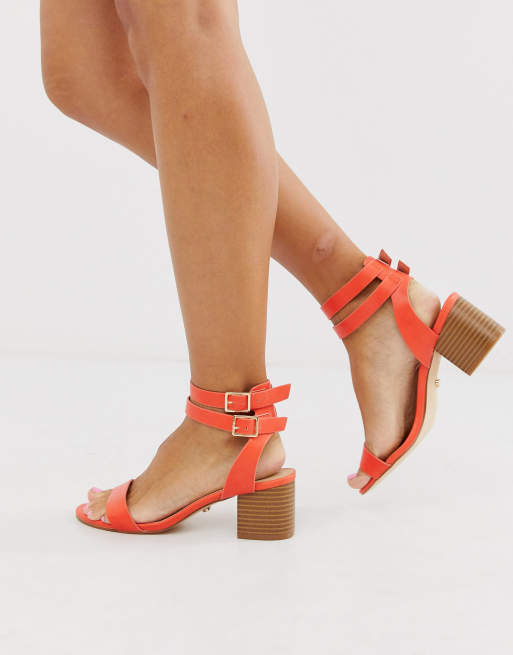 Oasis block store heel sandals