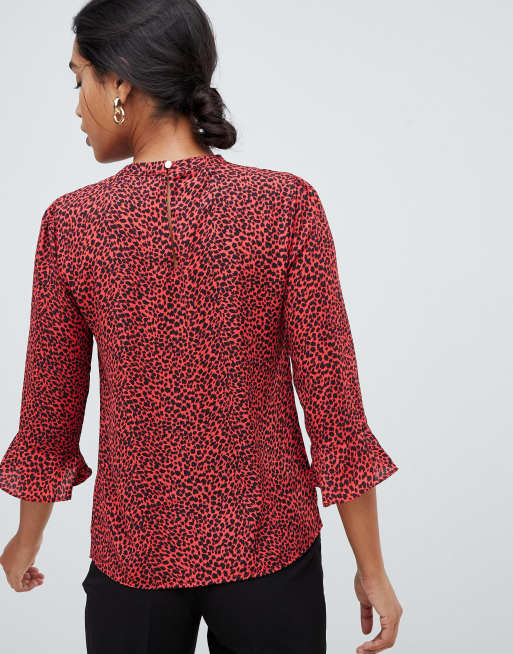 Oasis red hot sale leopard print top