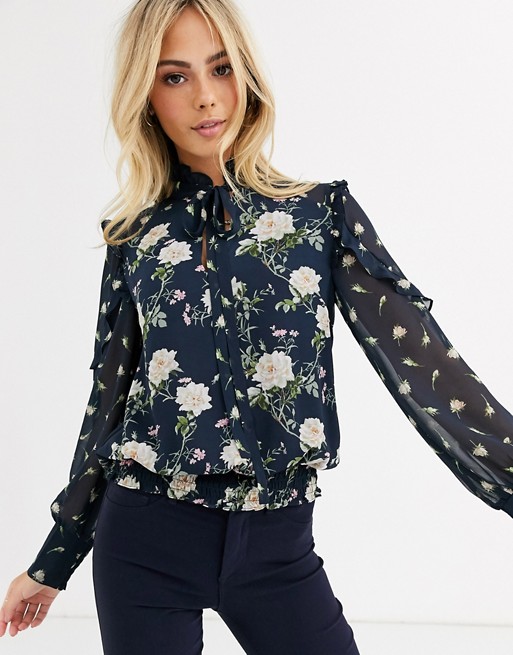 Oasis blouse with pussybow collar in floral print