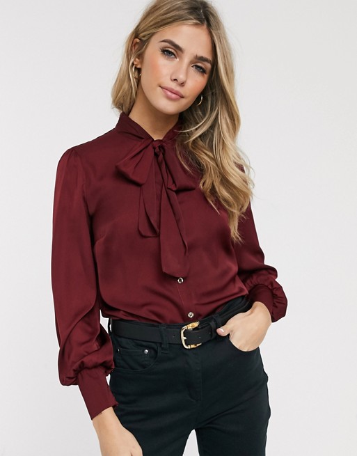 Oasis blouse with pussybow collar in red