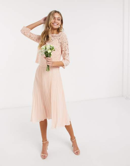 Oasis bridesmaid lace cap sleeve pleated dress in peach