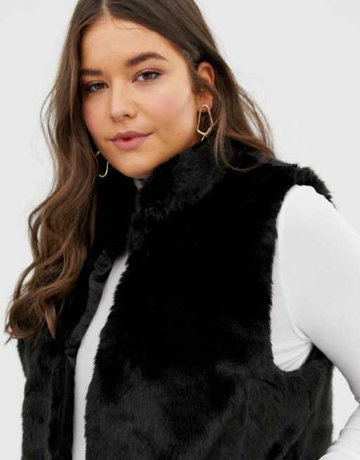 Oasis Curve faux fur gilet