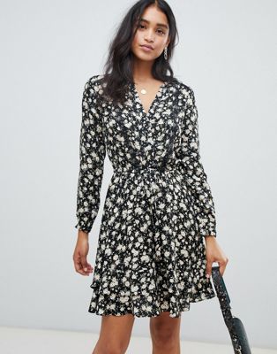 Oasis ditsy floral tea dress in mono-Multi