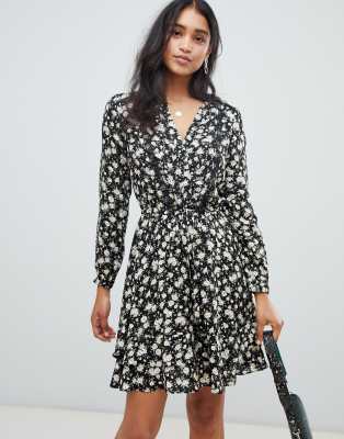 Oasis ditsy floral tea dress in mono-Multi