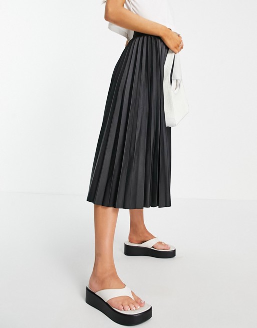 Oasis faux leather pleated midi skirt in black