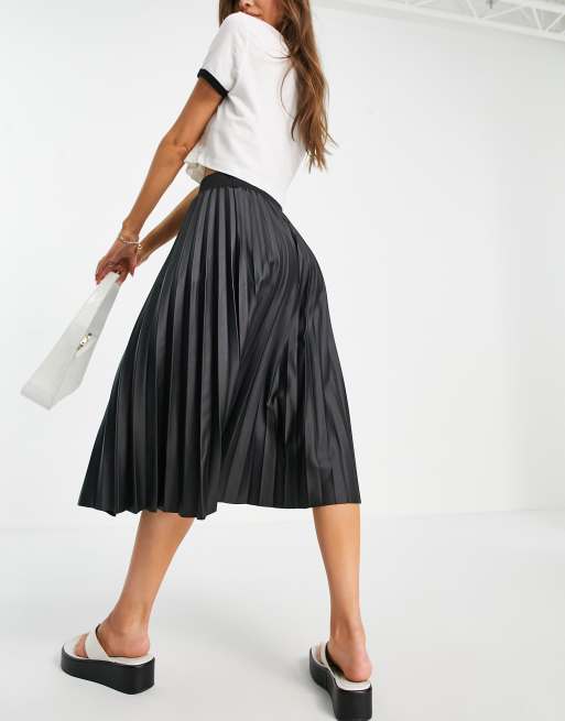 Black pleated 2025 skirt oasis