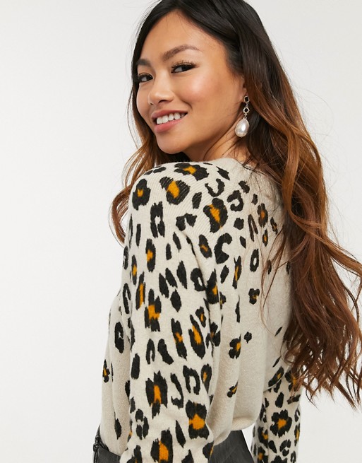 Oasis jacquard jumper in leopard print