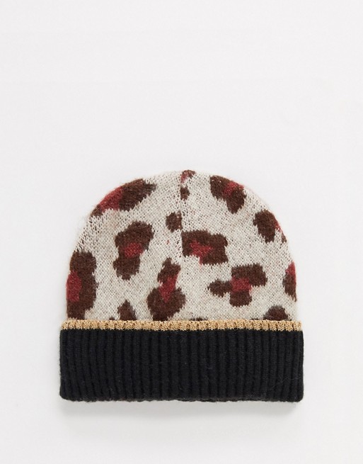 Oasis supersoft beanie in leopard