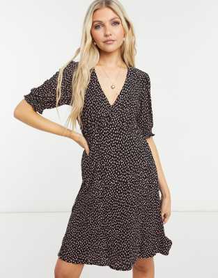 Oasis tea dress in black print-Multi