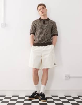 Obey easy relaxed twill short in off white