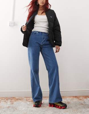 Obey errand highwaisted 5 pocket jeans in light indigo-Navy