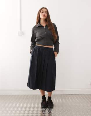 Obey - Madeline - Mini-Faltenrock in Marineblau mit Nadelstreifen