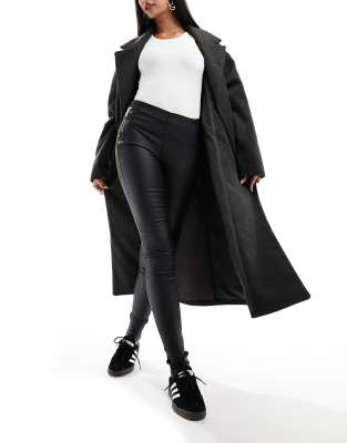 Thumbnail - Object - Beschichtete Leggings in Schwarz