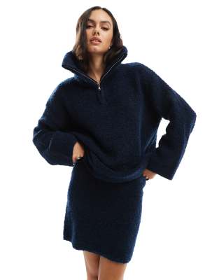 Object - Bouclé-Pullover in Marineblau mit kurzem Reißverschluss, Kombiteil-Schwarz