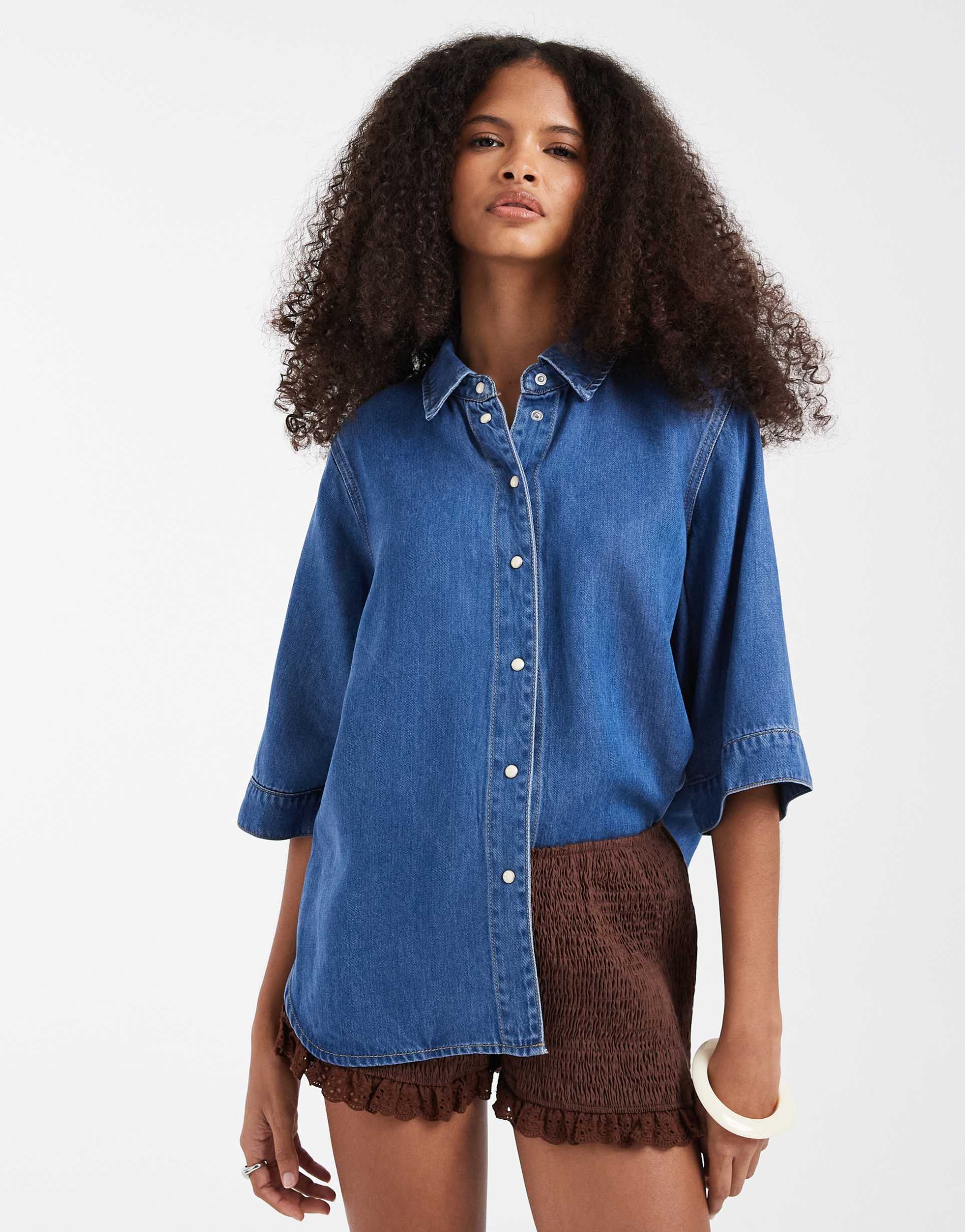 object button down 2/4 sleeve top in mid blue denim