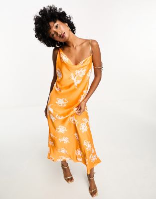 Object - Camisole-Maxikleid aus Satin in Orange mit asymmetrischen Trägern und Print