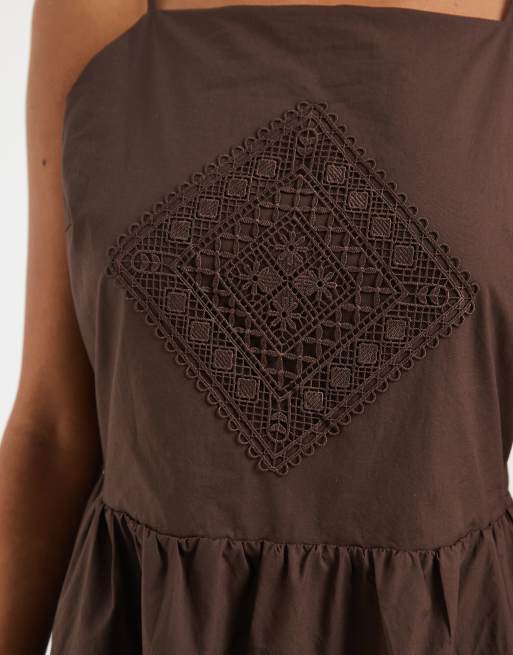 Object - Chokoladebrun midikjole med cami-stropper og hæklede detaljer i poplin, 3 af 4
