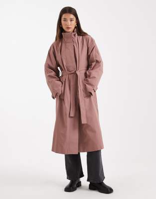 Object - Cleaner Trenchcoat in Flieder-Rosa mit hohem Kragen und Bindegürtel