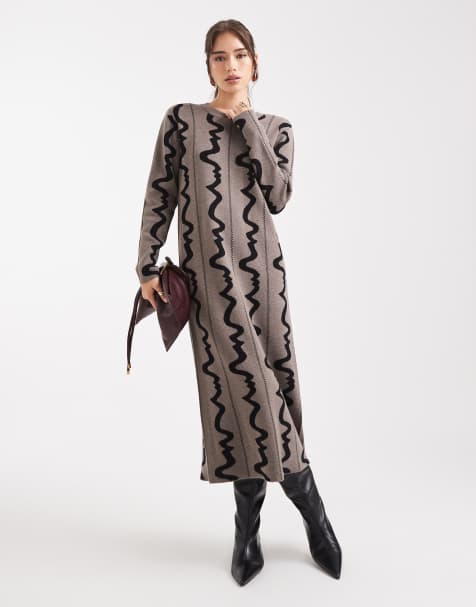 Object - Gebreide midi-jurk met abstracte print in chocoladebruin - view 1