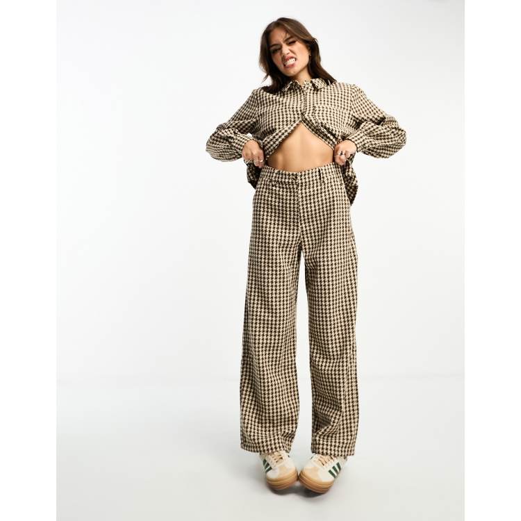 204852365-1-java?$n_750w$&wid=