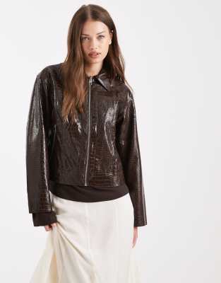 Object - Hochwertige Cropped-Jacke aus Kroko-Lederimitat in Schokobraun-Brown