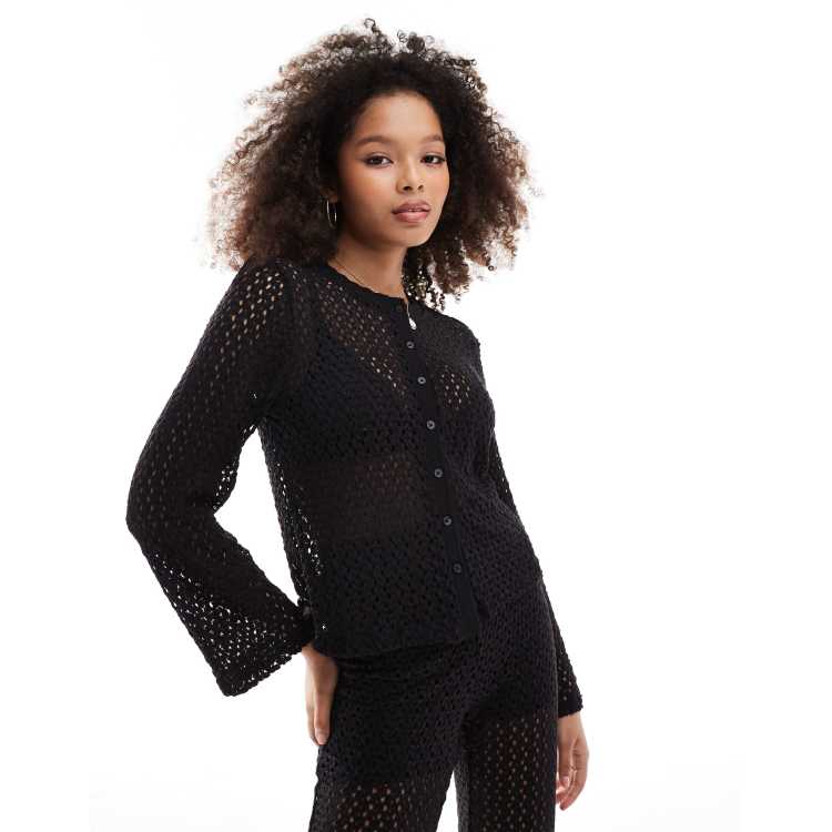 Object – Jacke aus durchbrochenem Strick in Grau mit Knopfleiste 