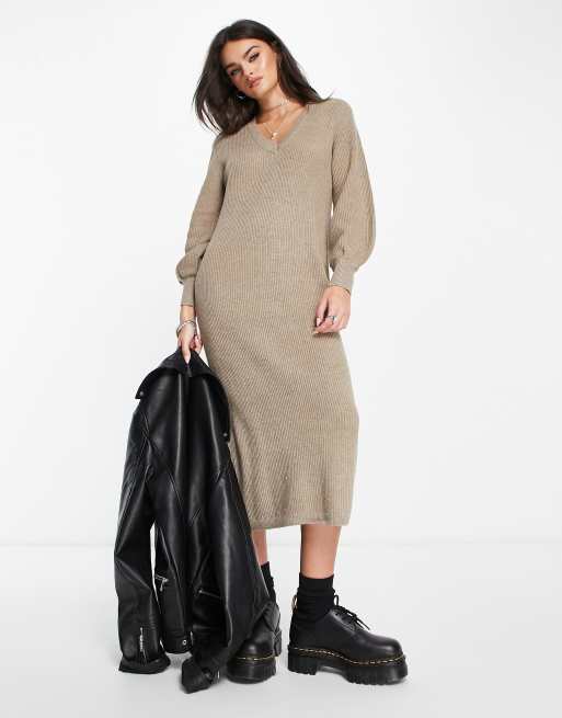 Long knitted clearance dress with sleeves