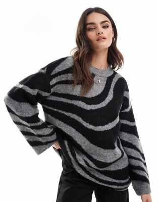 knitted sweater in abstract print-Gray