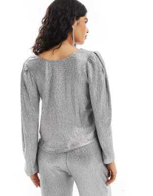 Object Long Sleeve Top With Deep Back In Black