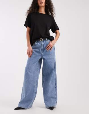 Object - Luca - Locker geschnittene Jeans in hellblauer Waschung mit mittelhohem Bund und weitem Bein