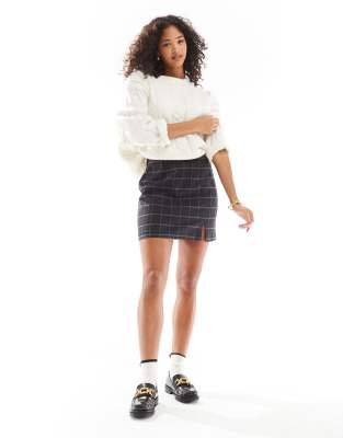 notch front tailored skirt in dark gray melange with windowpane check
