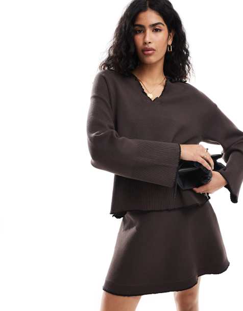 Object – Oversize-Pullover in Braun mit V-Ausschnitt und Kontrastrand, Kombiteil - view 1