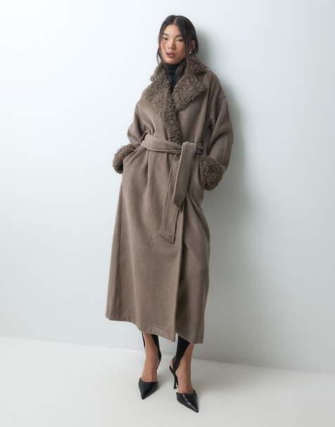 Object płaszcz maxi wiązany w talii z kołnierzem z faux-fur w kolorze fossil - view 1