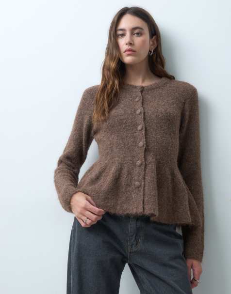 Object peplum-strikket cardigan i truffle - view 1