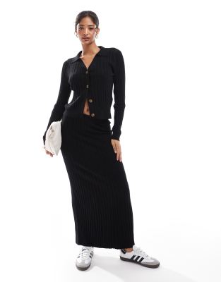 ribbed knit maxi skirt in black - part of a set