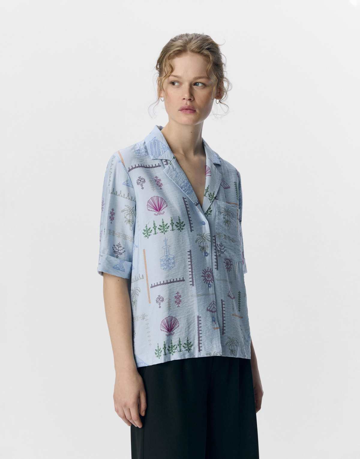 Object Shirt in kentucky blue