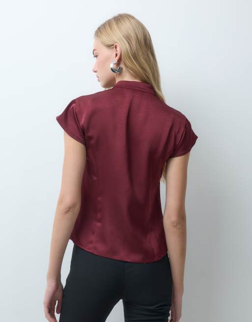 Object short sleeve mandarin style top in burgundy, 2 of 4