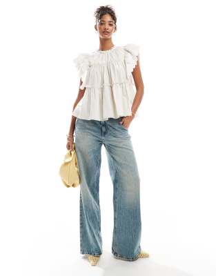 Object statement trapeze top in off white
