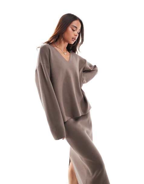 Object structured v neck jumper co-ord in taupe - view 1
